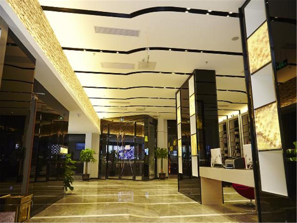 Lavande Hotel Fuhuadao Branch Чжуншань Екстер'єр фото